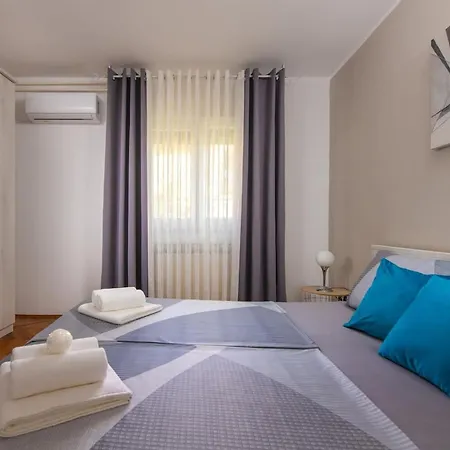 Lara Apartmán Marčana