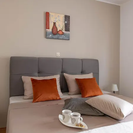 Apartmán Lara *